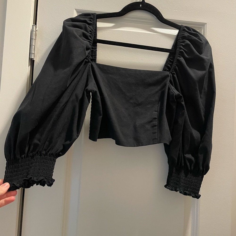 Cute black cropped top
